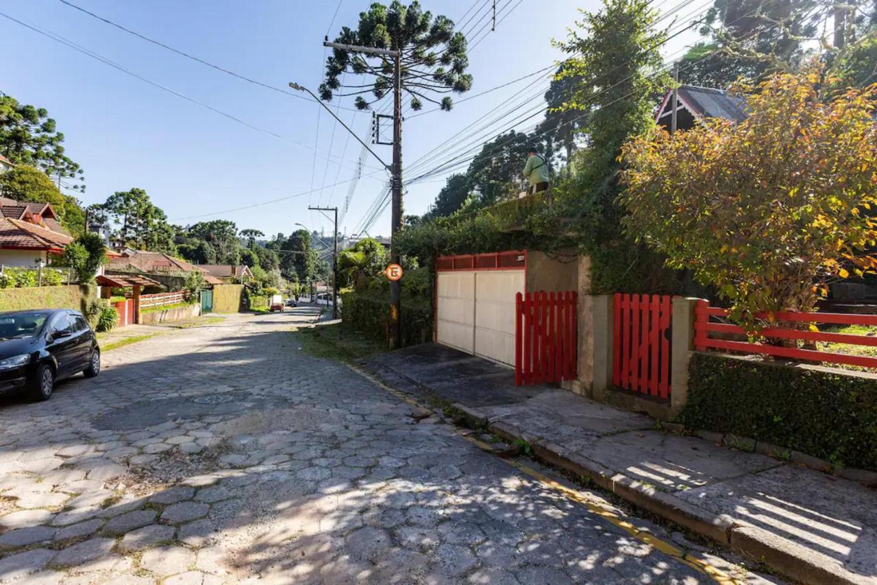 Chale Inteiro Completo A 5 Min A Pe Do Capivari - Campos Do Jordao Exterior photo